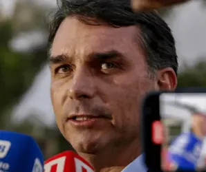Fl�vio pede observadores internacionais para as elei��es de outubro em reuni�o com embaixadores