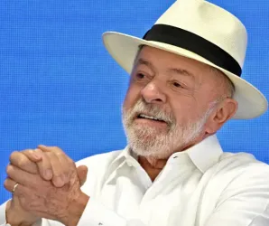 Lula lidera disputa eleitoral com 41% das intencoes de voto Flavio Bolsonaro tem 35%