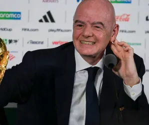 Sete vezes que os chefes do futebol tentaram mudar as regras e foram expulsos de campo