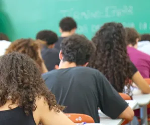 Vestibular 2027: Fuvest lan�a Guia de Carreiras para ajudar na escolha da profiss�o