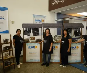Projeto da Cedae ensina artesanato e empreendedorismo para moradoras da Baixada Fluminense