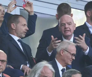 UEFA, Concacaf e AFC se unem contra Infantino e amea�am romper com a Fifa