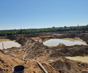 Garimpo ilegal � fechado em Peixoto de Azevedo e m�quinas pesadas s�o apreendidas