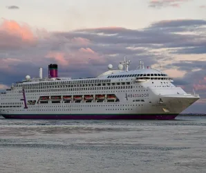 Passageiro de navio de cruzeiro cai no mar e equipes de resgate fazem buscas na Esc�cia