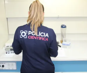 Pol�cia de SP coleta DNA na Pra�a da S� para ajudar a achar pessoas sumidas