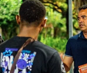 Ronaldo Mansur visita terreiro e volta � cidade natal em dia de campanha na Bahia