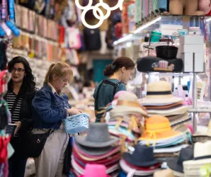 Estado de SP tem 1,3 mil vagas de emprego no setor de com�rcio nesta segunda-feira (31); confira