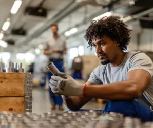 Estado de SP tem 2,2 mil vagas de emprego no setor de ind�stria nesta segunda-feira (31); confira