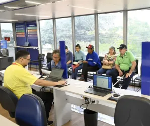 Carretas do Poupatempo levam servi�os essenciais a Pindorama e Bofete sem fila de espera
