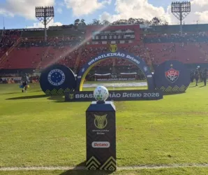 Vit�ria e Cruzeiro fazem jogo tenso pelo Brasileir�o neste domingo