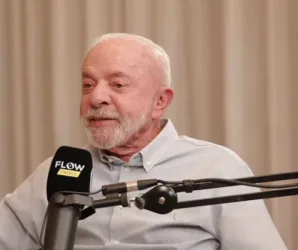 Lula pro�be bancos de enviar cart�es sem pedido e critica juros
