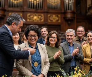 Governo de SP premia 1.000 professores: 43 de Ara�atuba ganham medalhas