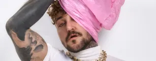Kaique apresenta �lbum de estreia �Me Chame Pelo Meu Nome� com participa��o de Bixarte, Winnit e MC Lullu