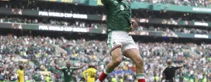 M�xico vence �frica do Sul no Est�dio Azteca em abertura marcada por cart�es vermelhos