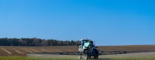 Brasil bate recorde de aprova��o de pesticidas, mas crescem casos de desist�ncia, suspens�o e cancelamento de registros