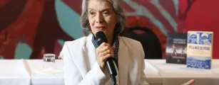 Carmen Lucia diz que a democracia est� nas m�os do povo, n�o nos pal�cios