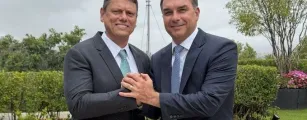 Tarc�sio promete apoio total a Fl�vio na campanha