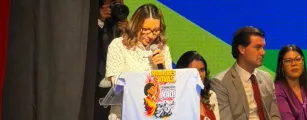 Janja erra patente de criadora da Ronda Maria da Penha em evento em Salvador
