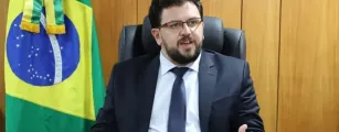 Ex-chefe de gabinete de Lula deixa campanha ap�s investiga��o da PF