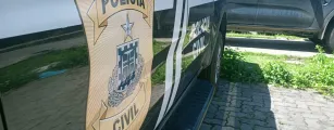 Homem investigado por homic�dio e tr�fico � preso com tr�s armas na Bahia