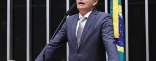 Justi�a Eleitoral pro�be Jos� Medeiros de usar apelido com o nome de Bolsonaro em propaganda