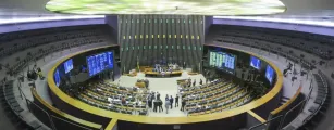 Pesquisa mostra rejei��o do Congresso em semana anterior �s elei��es