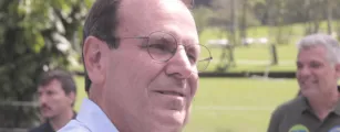 Eduardo Paes ataca de volta e promete v�deo para ajudar Lula a vencer Fl�vio Bolsonaro