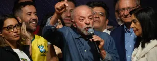 Jornal americano chama Lula de maior l�der da Am�rica Latina ap�s vit�ria