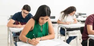 Enem 2026: 5 milh�es de inscritos apostam em dicas de ingl�s para n�o perder a reda��o