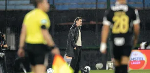 T�cnico do Atl�tico elogia supera��o da equipe ap�s derrota no Uruguai