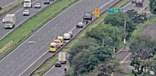 Motociclista morre ao bater na traseira de caminh�o na Anhanguera em Campinas