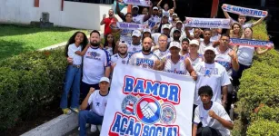 Torcida do Bahia faz doa��o coletiva de sangue em Salvador