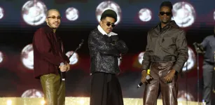 Os Garotin surpreendem com convidados Nando Reis e C�u em show em S�o Paulo