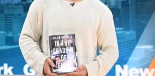 Collin Gosselin exp�e abusos da m�e Kate em livro de mem�rias: 'voc� quebrou nossa fam�lia'