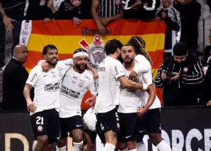 Corinthians vence o Atl�tico-MG com gol no fim e ganha f�lego na tabela
