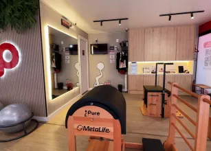 O futuro do franchising fitness: Pure Pilates integra varejo e bem-estar em novo modelo de unidades compactas