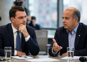 Fl�vio Bolsonaro diz que n�o h� provas de fraude nas elei��es, afirma coordenador da campanha