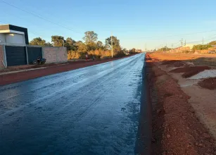 Pavimenta��o avan�a no acesso � Praia do Bosque e prepara Barra do Gar�as para a temporada de praia