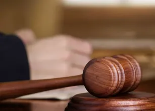 Ju�zes e procuradores podem folgar seis meses por ano com nova regra de f�rias