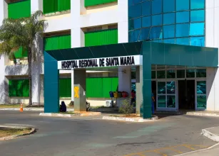 Dez t�cnicos de enfermagem passam mal e pol�cia investiga intoxica��o em hospital