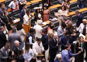Apenas 7 partidos explicaram como controlam as emendas parlamentares