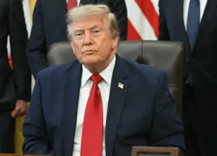 Trump diz que est� tendo 'boas conversas' com o Ir� e v� chance de acordo