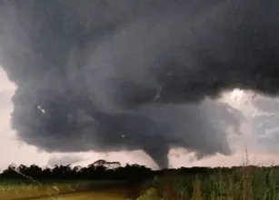 Tornado no Rio Grande do Sul: entenda o que � a superc�lula que causou o fen�meno