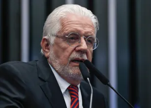 Jaques Wagner: 'S� eleger Lula n�o basta, ele precisa de apoio na C�mara'