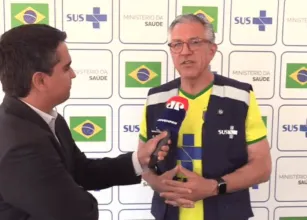 Padilha comemora Dia D de vacina��o e diz que todos os estados aderiram