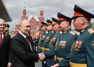 Desesperado, Putin planeja ataque com 300 mil soldados contra a Ucr�nia