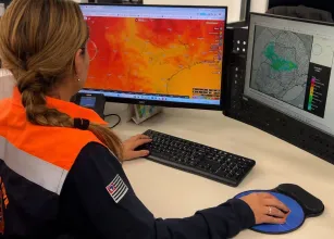 Granizo e fogo no mesmo dia: SP vive clima extremo com chuvas e inc�ndios simult�neos