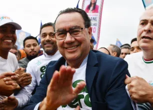 Augusto Cury cancela agenda e chora ap�s morte de Bruno Avelar e Rick Sollo em acidente de helic�ptero
