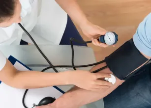 Press�o alta n�o baixa com rem�dios? Entenda a hipertens�o resistente