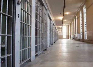 Homem passa 41 anos preso injustamente e � libertado ap�s teste de DNA